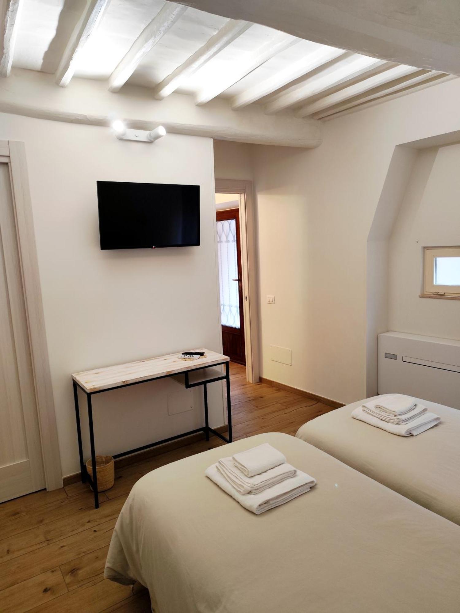 Casa Vacanze 206 Cavour House Orvieto Bagian luar foto